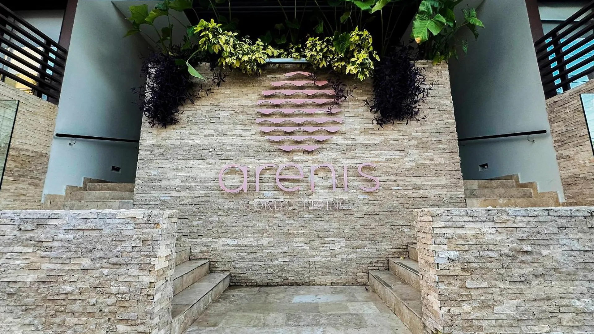 Modern 2-Bedroom, 2-Bath Apartment In The Heart Of Playa Del Carmen- Arenis Condos