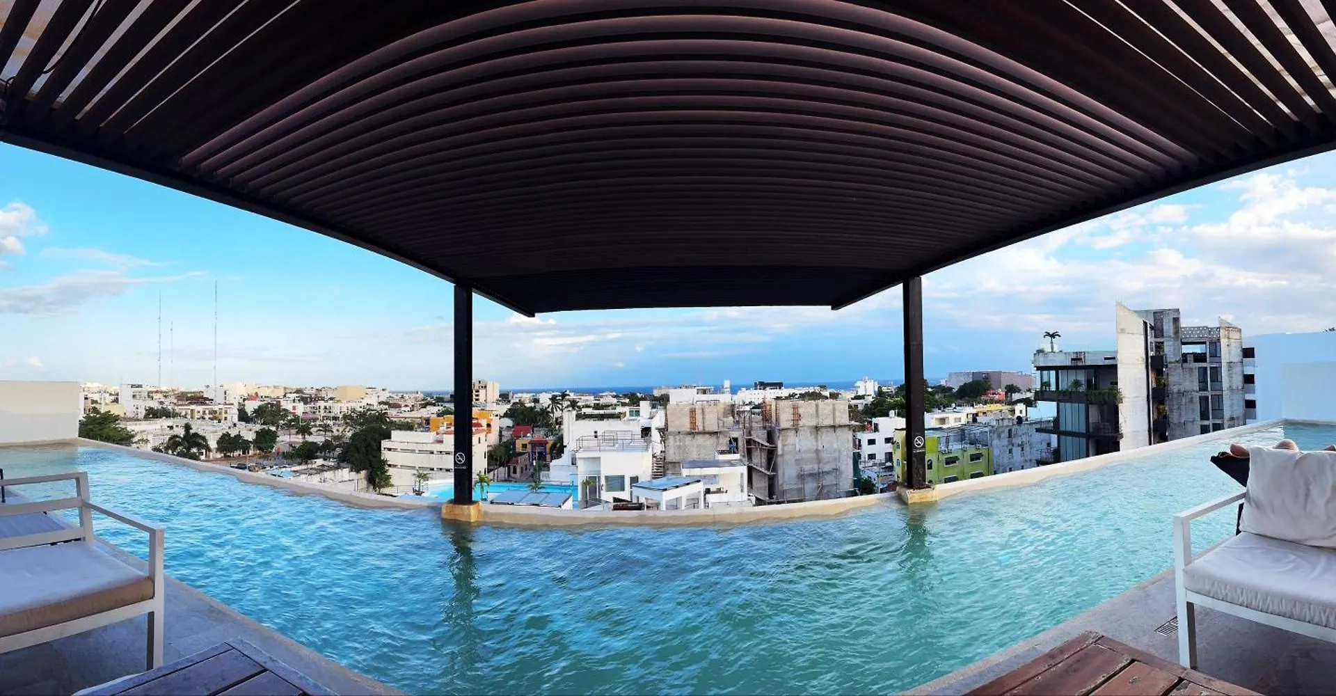 Modern 2-Bedroom, 2-Bath Apartment In The Heart Of Playa Del Carmen- Arenis Condos
