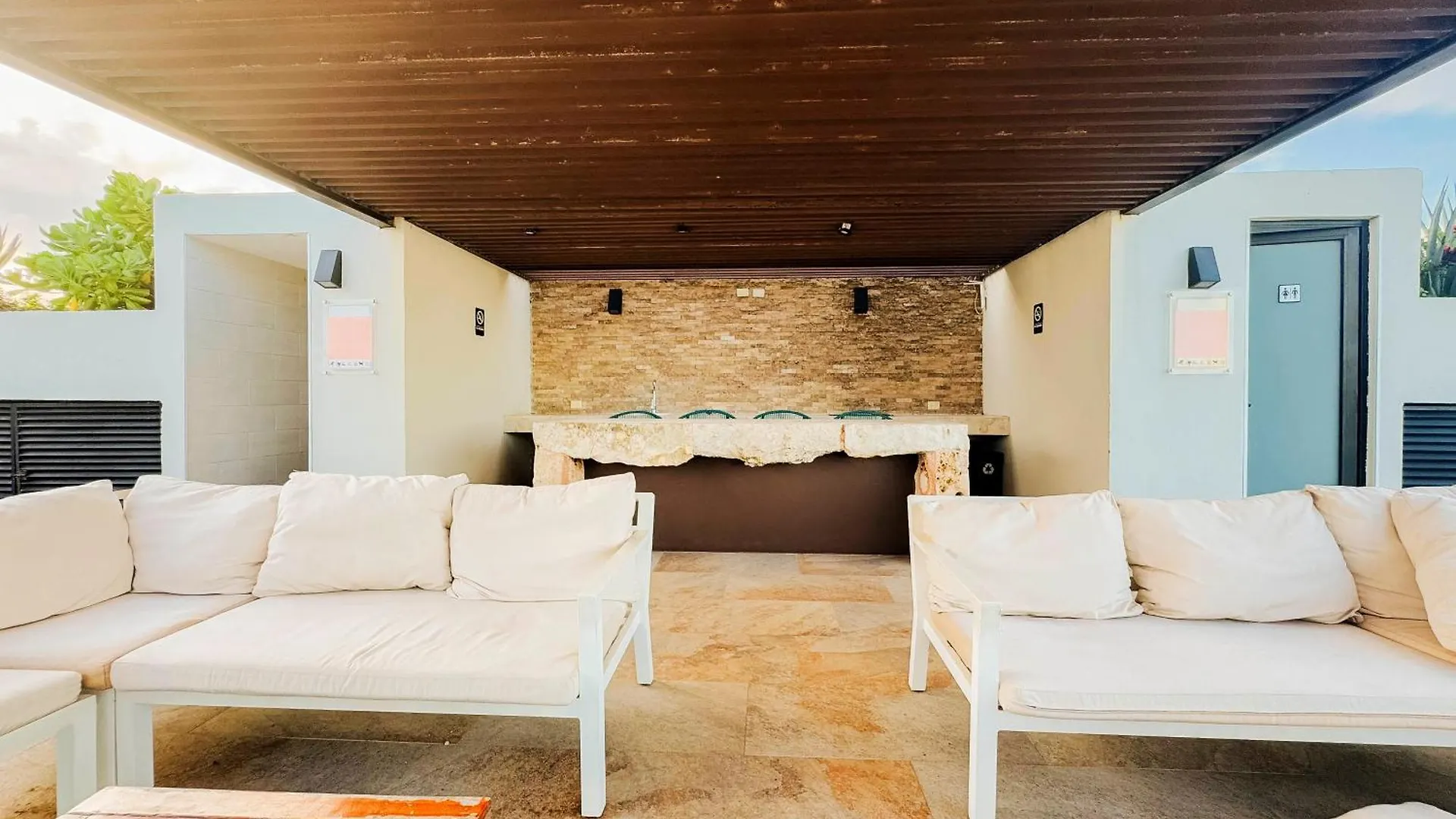 Modern 2-Bedroom, 2-Bath Apartment In The Heart Of Playa Del Carmen- Arenis Condos 0*,  Mexico