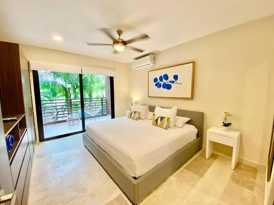Modern 2-Bedroom, 2-Bath Apartment In The Heart Of Playa Del Carmen- Arenis Condos